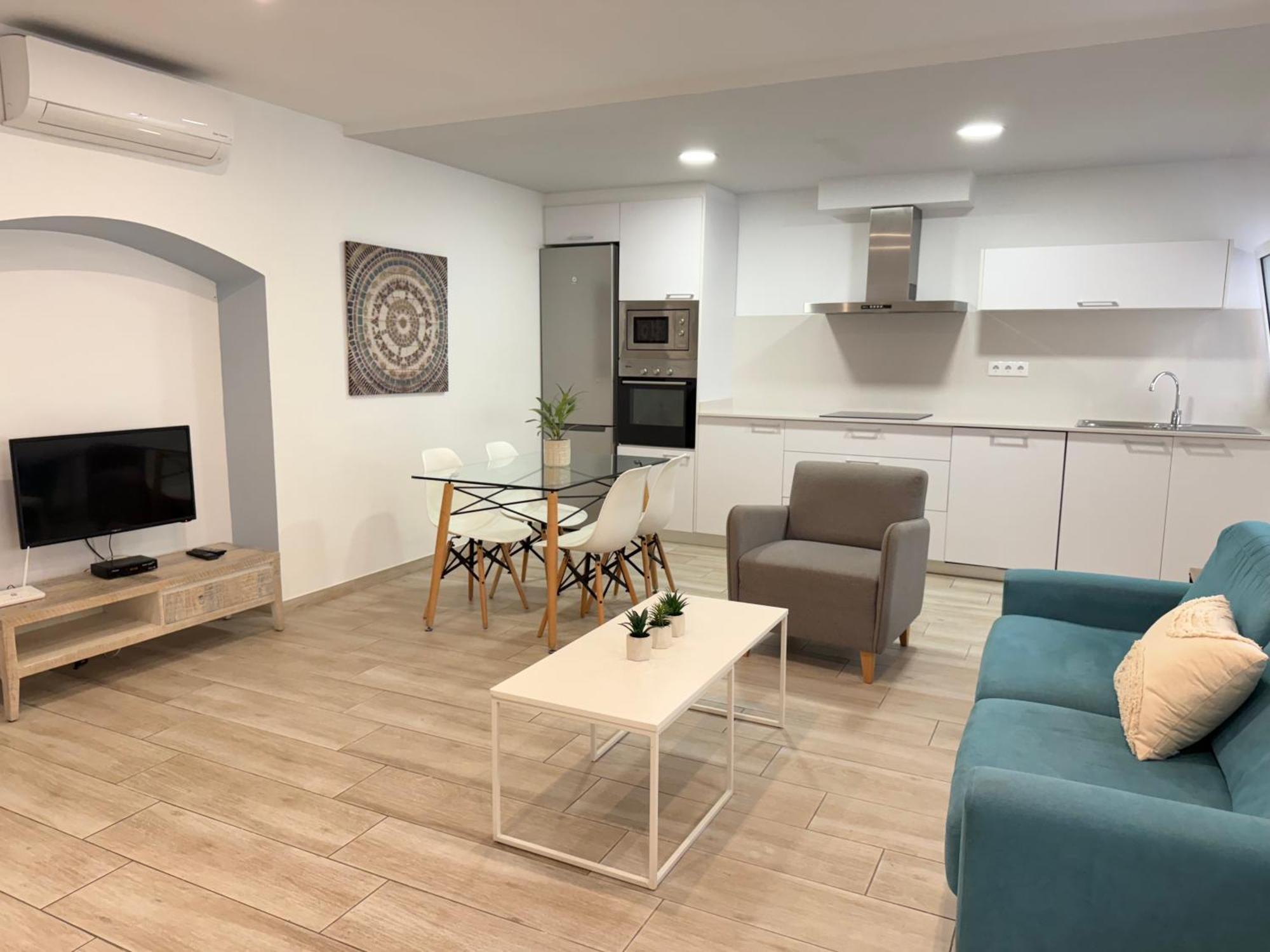 Agi Cosconilles Centro Apartment โรเซส ภายนอก รูปภาพ