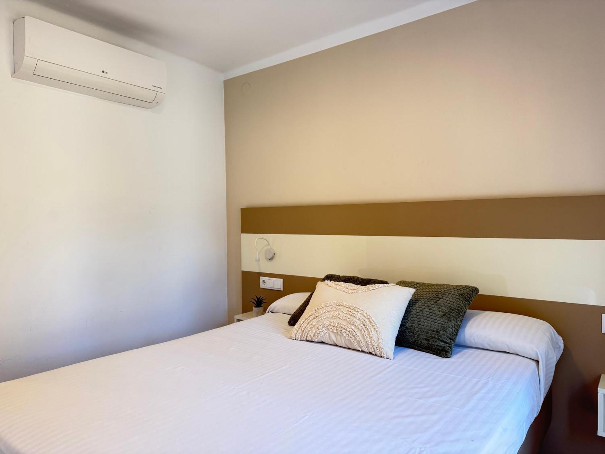 Agi Cosconilles Centro Apartment โรเซส ภายนอก รูปภาพ