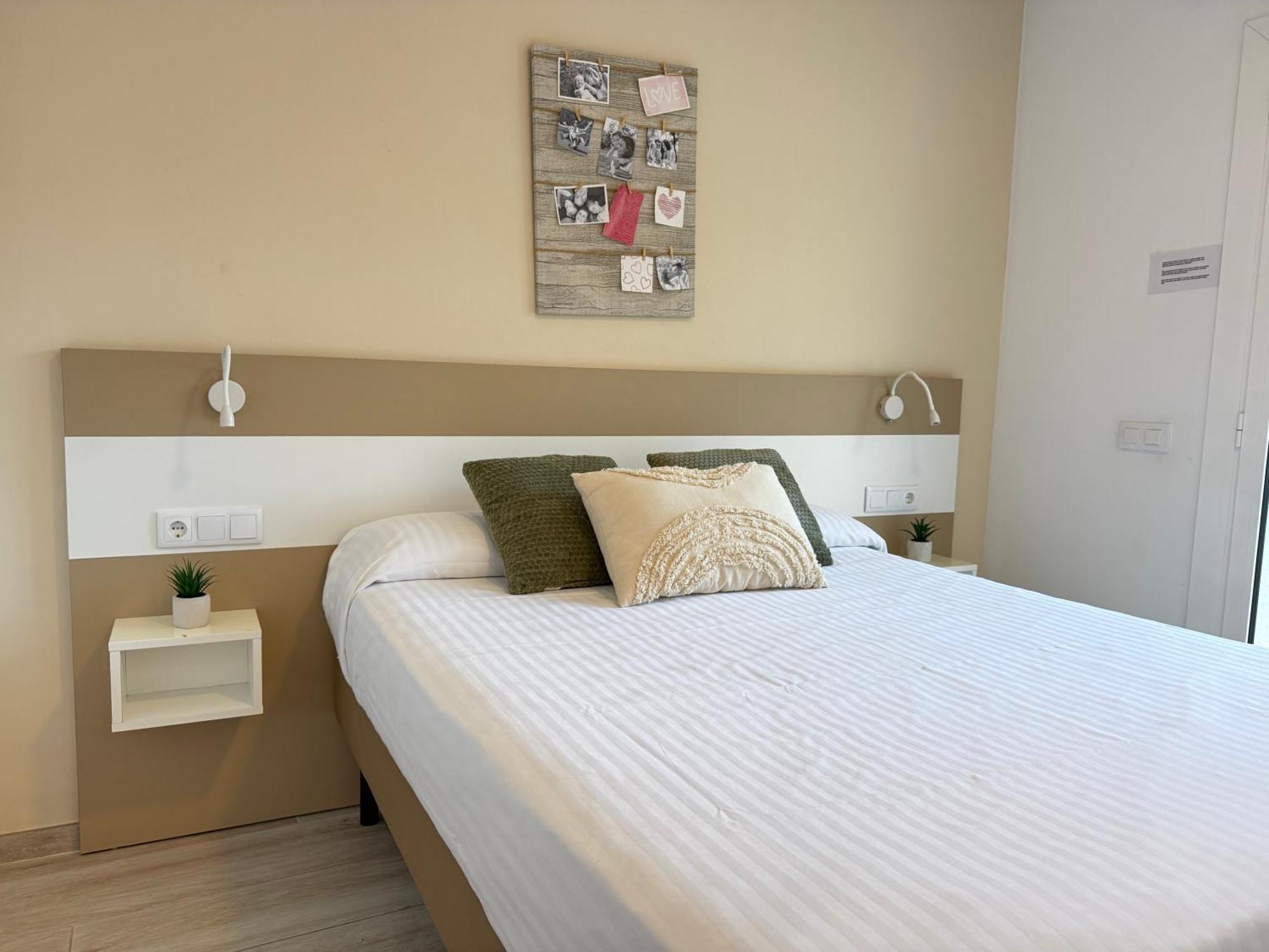 Agi Cosconilles Centro Apartment โรเซส ภายนอก รูปภาพ